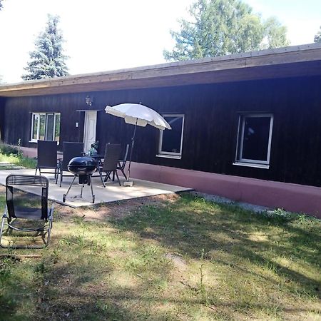 Bungalow Im Gruenen Am Waschsee Mechow  المظهر الخارجي الصورة